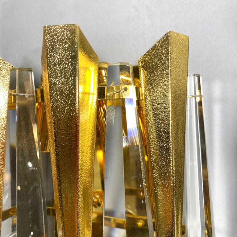 لوستر دیوارکوب دو شعله مدرن طلایی