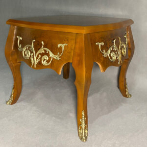 میز عسلی کنار مبلی شیک برنزکوب