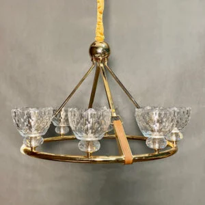 لوستر کریستالی و چرم نئوکلاسیک