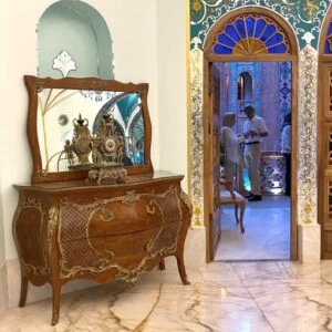 میز سرو چوبی قهوه ای گرد برنزکوب