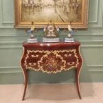 کنسول نقاشی شده چوبی قهوه‌ای