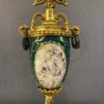 ساعت و شمعدان سبز و طلایی برنز