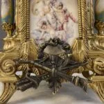 ساعت و شمعدان آبی فیروزه‌ ای و طلایی برنز