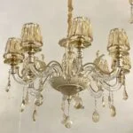 لوستر کلاسیک هشت شاخه کرم و طلایی
