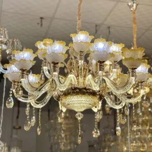 لوستر پذیرایی کلاسیک گل طلایی