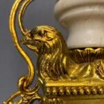 ساعت و شمعدان سفید و طلایی عقاب برنز