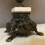 آباژور سفید و کرم آنتیک شیک