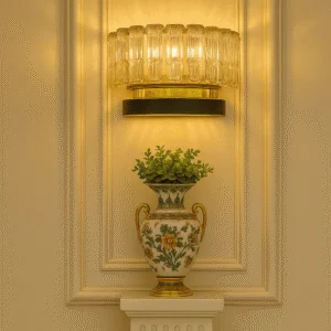 لوستر دیواری نئوکلاسیک طلایی و چرمی