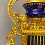 ساعت و شمعدان آبی و طلایی برنز