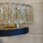 لوستر دیواری طلایی و چرم نئوکلاسیک