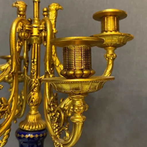 ساعت و شمعدان آبی و طلایی برنز