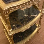 میز سرو طلایی با صفحه سنگ