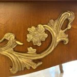 میز وسط مربع برنزکوب قهوه ای