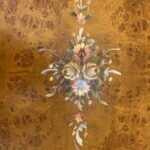 نقاشی روی میز عسلی