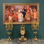 ساعت و شمعدان طلایی و سبز برنز