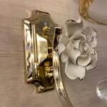 لوستر دیواری سفید و طلایی