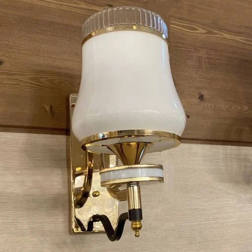 چراغ دیواری نئوکلاسیک سفید و طلایی