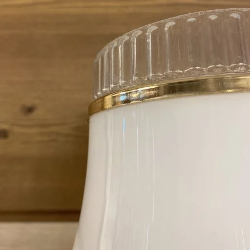 چراغ دیواری نئوکلاسیک سفید و طلایی