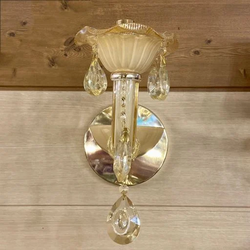 لوستر دیواری کلاسیک طلایی تک شاخه