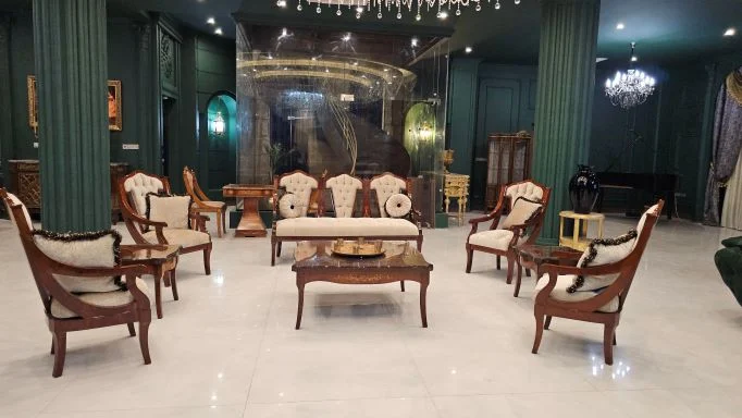 دکوراسیون داخلی کلاسیک ترنم گالری