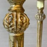 پایه‌های میز طلایی