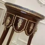 میز تلفن سلطنتی