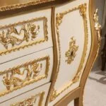 بدنه کنسول چوبی طلایی و کرم