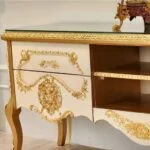 بدنه میز تلویزیون طلایی و کرم