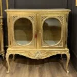 ویترین طلایی چوبی منبت
